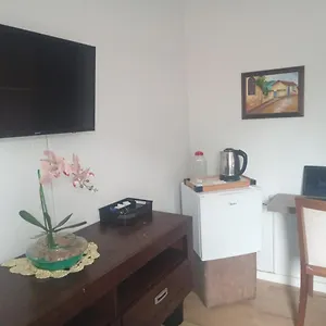 Casa de hóspedes Confortavel - Banheiro Privativo!